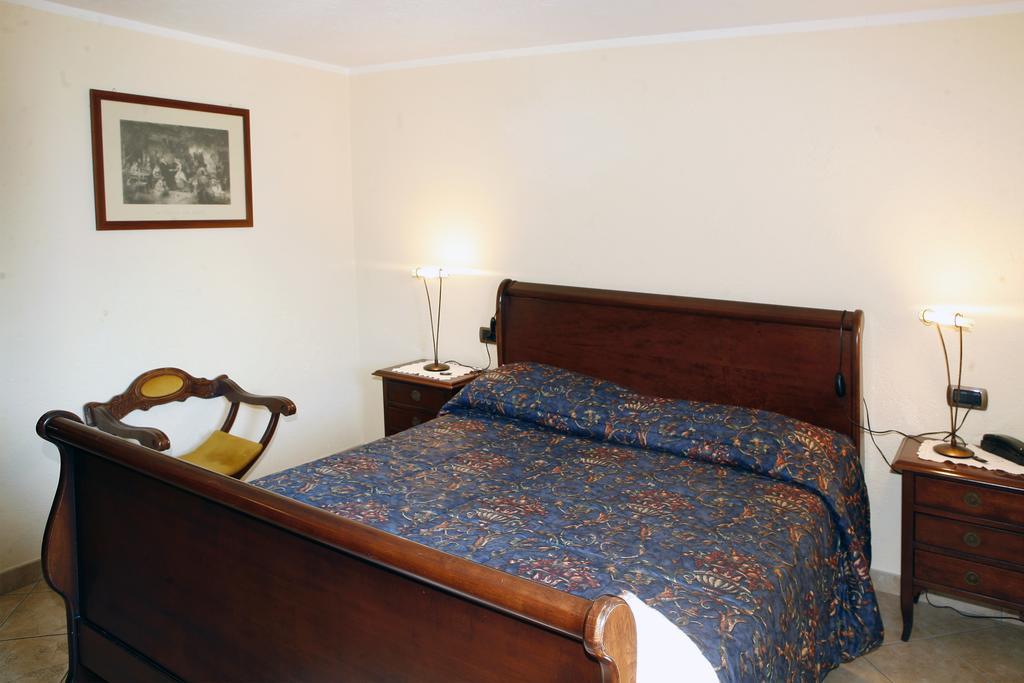 Les Combes Hotel Ла Сале Стая снимка