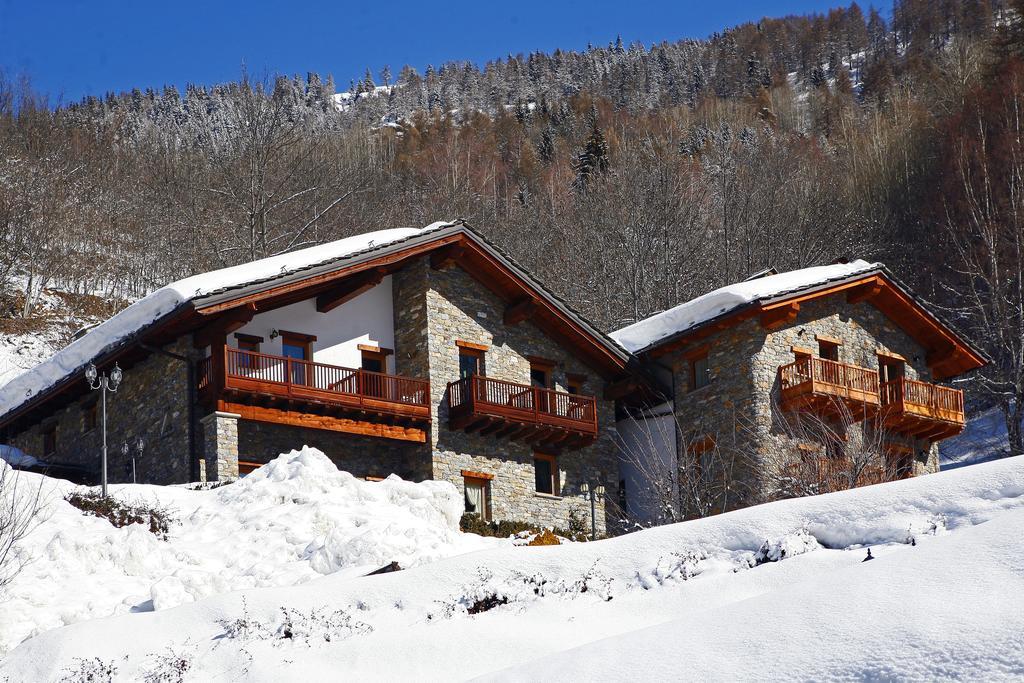 Les Combes Hotel Ла Сале Екстериор снимка