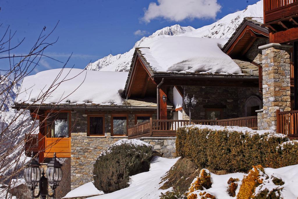 Les Combes Hotel Ла Сале Екстериор снимка