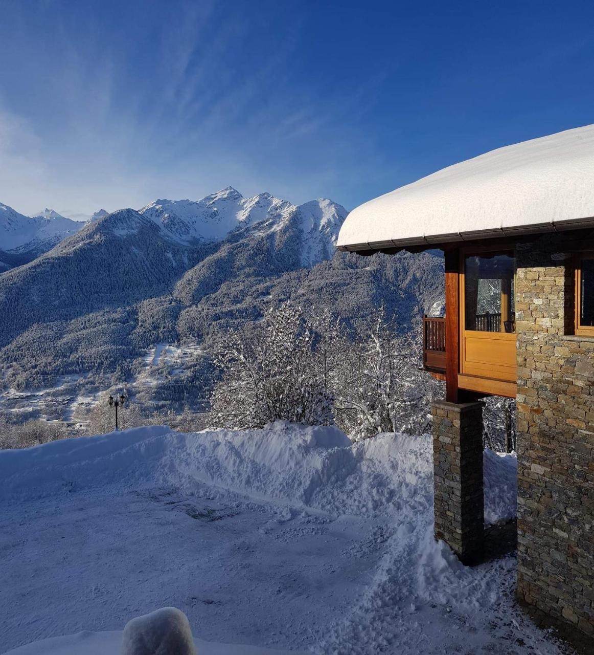 Les Combes Hotel Ла Сале Екстериор снимка